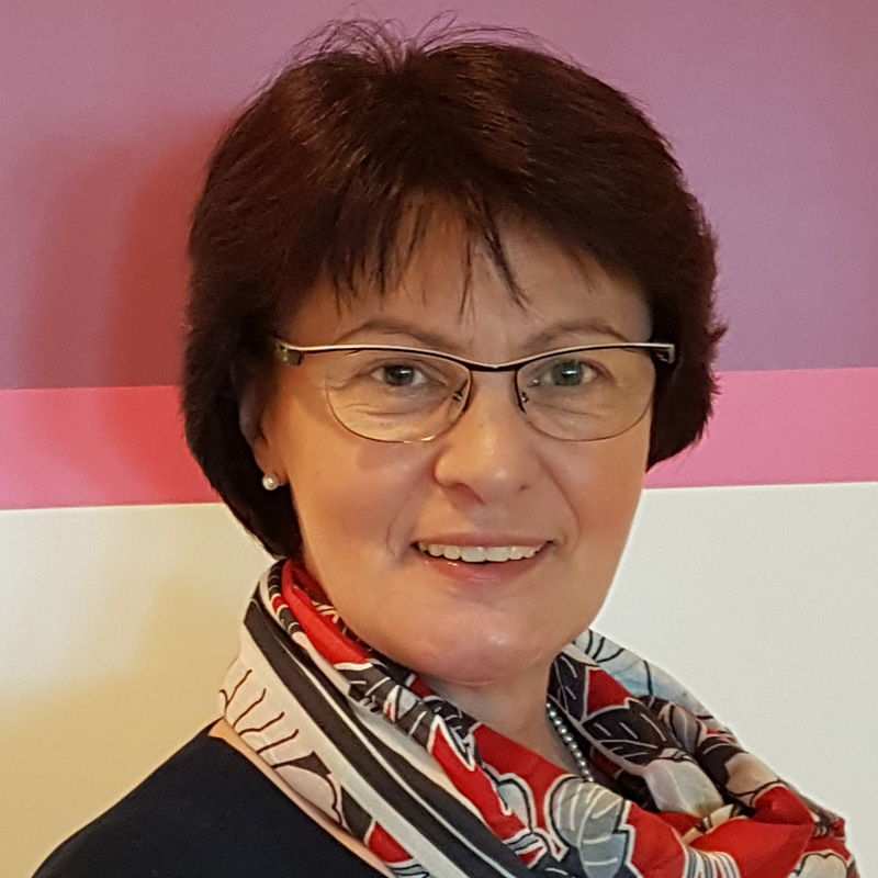  Marianne Bomberg